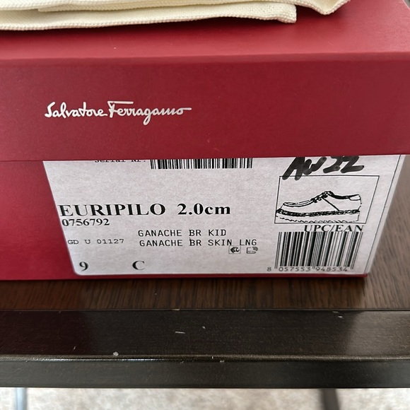 Ferragamo Leather Shoes - Picture 5 of 8